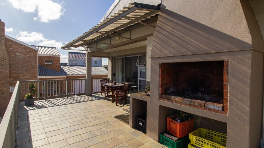 4 Bedroom Property for Sale in De Kelders Western Cape